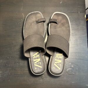 Zara Black Minimalist Slide Sandals